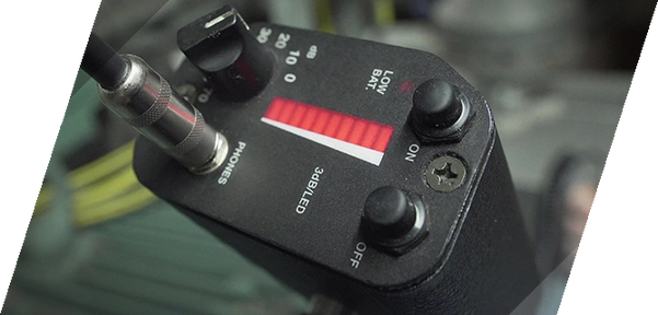 Práce s ultrazvukovým asistentem mazání Ultraprobe 201 Grease Caddy